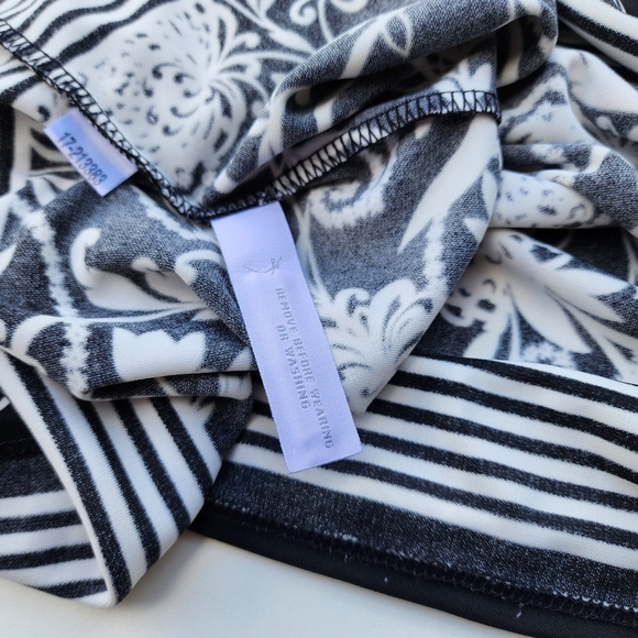 Ann Taylor LOFT Shift Dress Floral Cap Sleeve Empire Waist Black White Stretch 6 - Picture 10 of 16